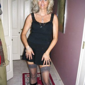 Juste du sexe, pas de blabla. Nina - rencontre-MILF-Cherbourg-en-Cotentin