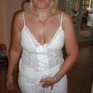 Elodie - rencontre-Cougar-Brive-la-Gaillarde