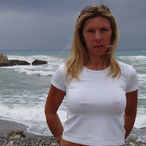 Aujourd’hui, j’suis pas vraiment dispo – sauf pour ça 👇 Clara - rencontre-Milf-Marseille